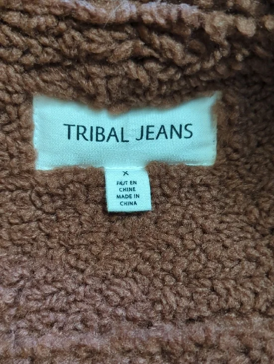 Women's Brown Floral Faux-Sherpa Vest - Picture 3 of 4